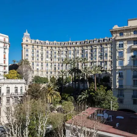 דירה Central Flat With Beautiful View And Balcony ניס