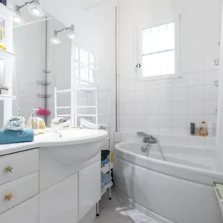 Central Flat With Beautiful View And Balcony 尼斯